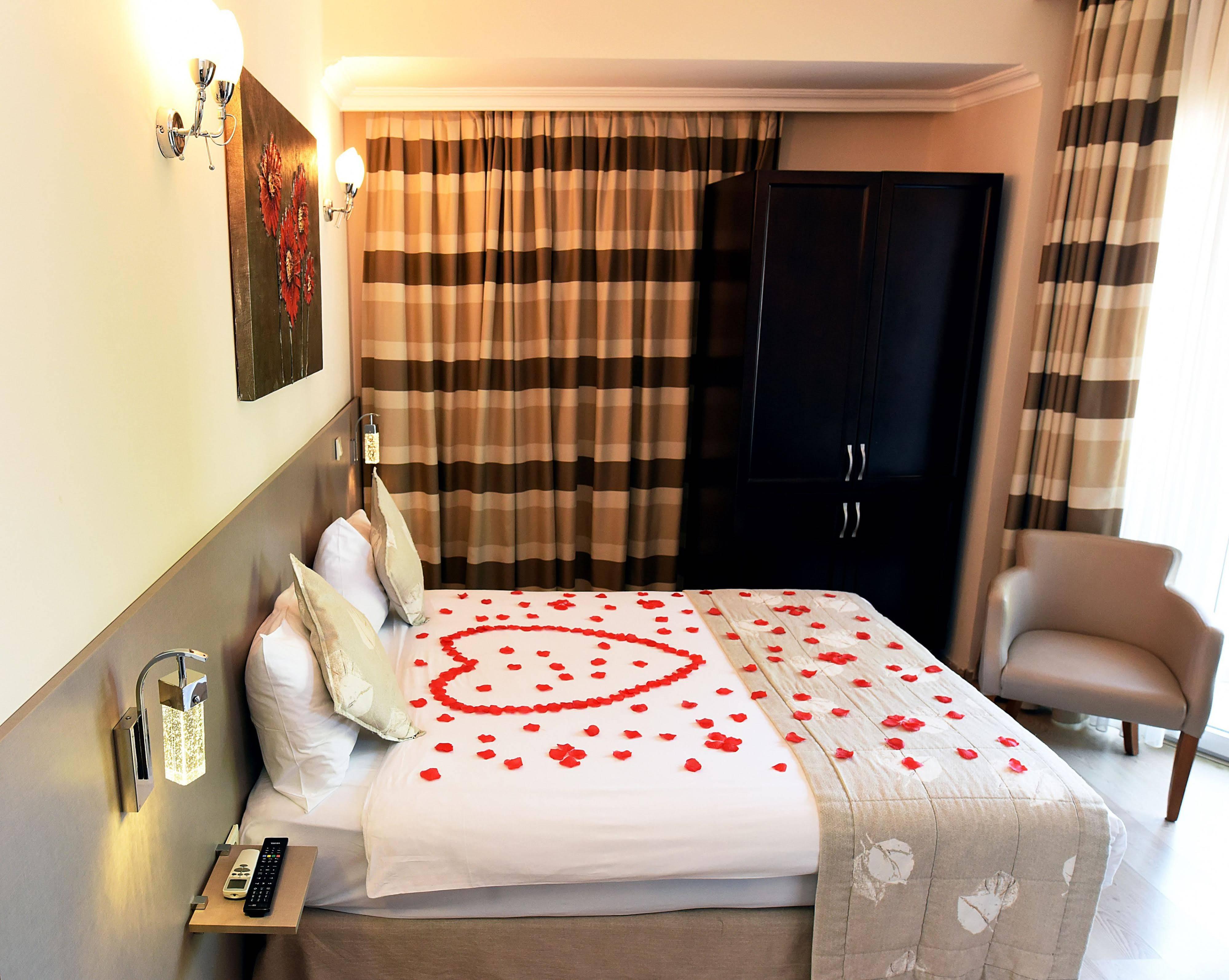 Marine House Boutique Hotel Адалар Экстерьер фото