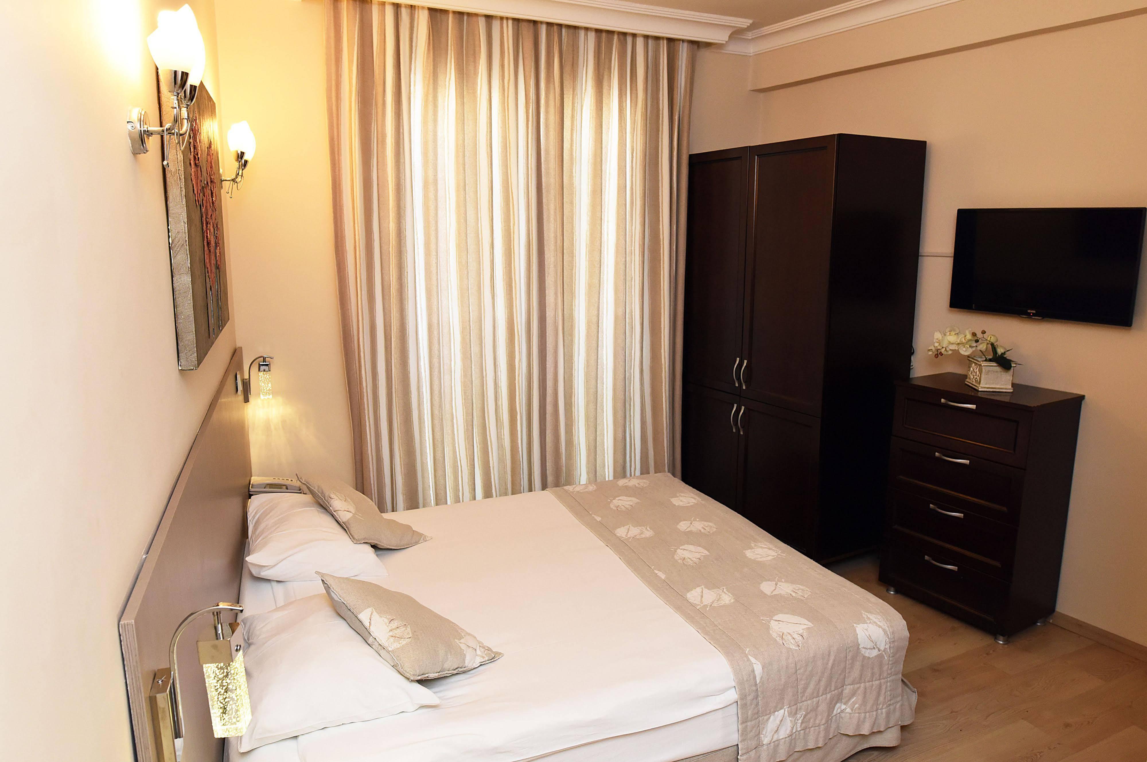 Marine House Boutique Hotel Адалар Экстерьер фото