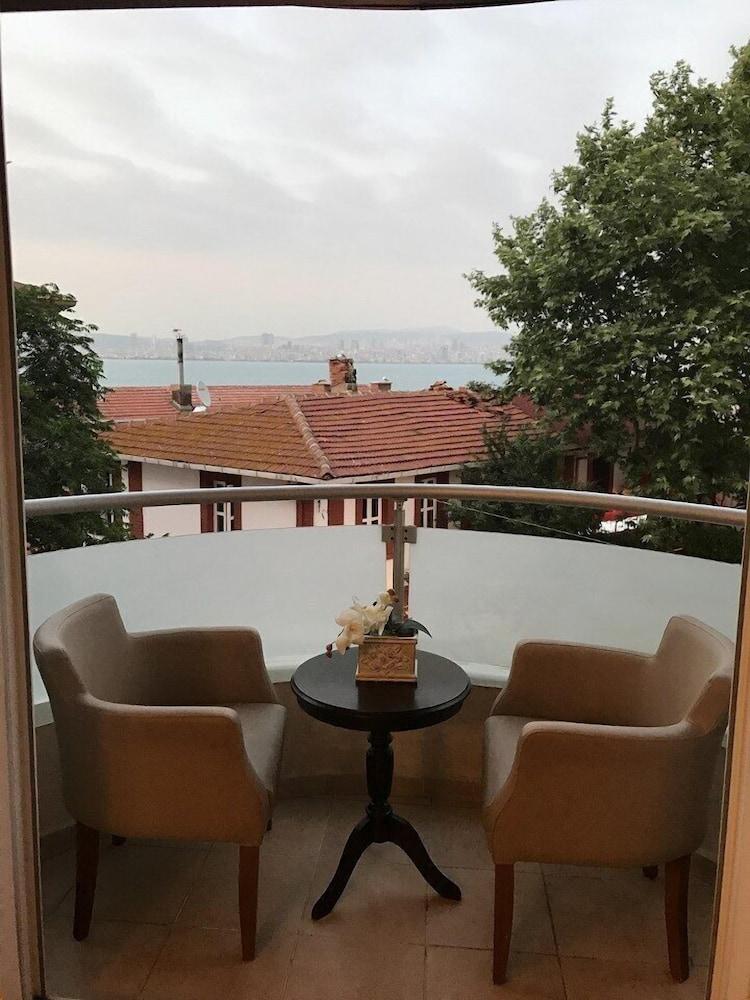 Marine House Boutique Hotel Адалар Экстерьер фото